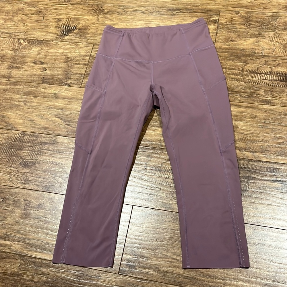 Lululemon warm purple seemless cropped leggings